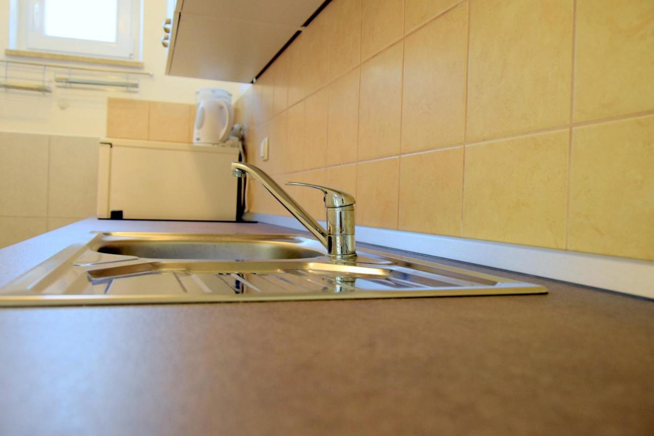 Miramar Gardenn Apartmment Banjol Екстериор снимка