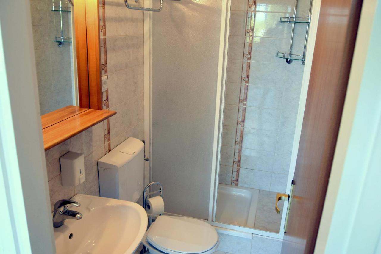 Miramar Gardenn Apartmment Banjol Екстериор снимка