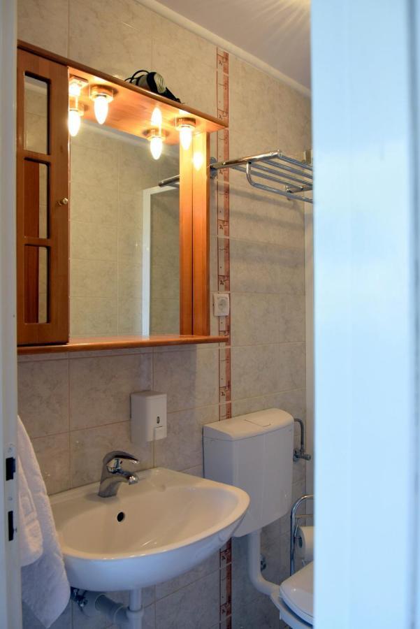 Miramar Gardenn Apartmment Banjol Екстериор снимка