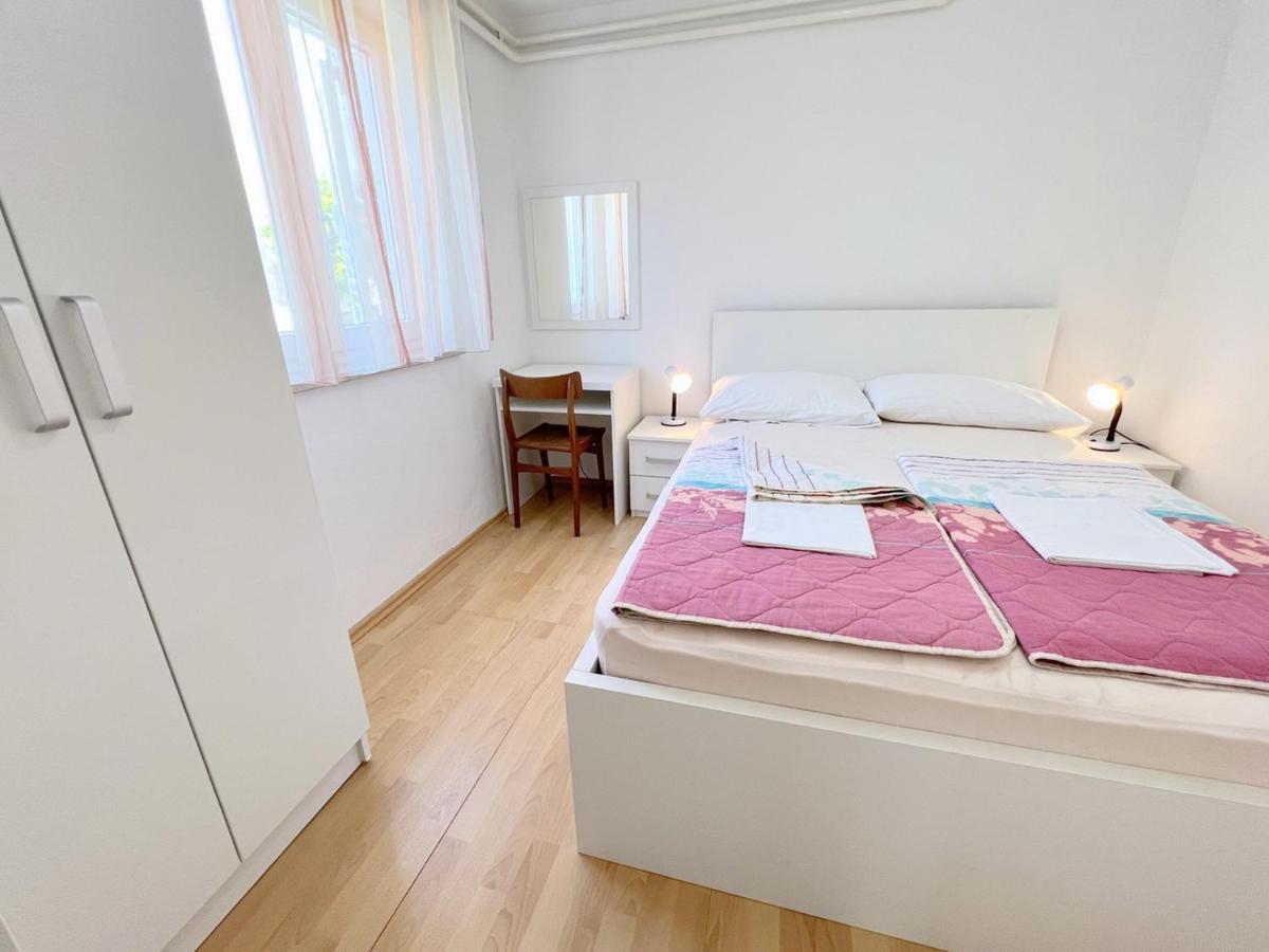Miramar Gardenn Apartmment Banjol Екстериор снимка