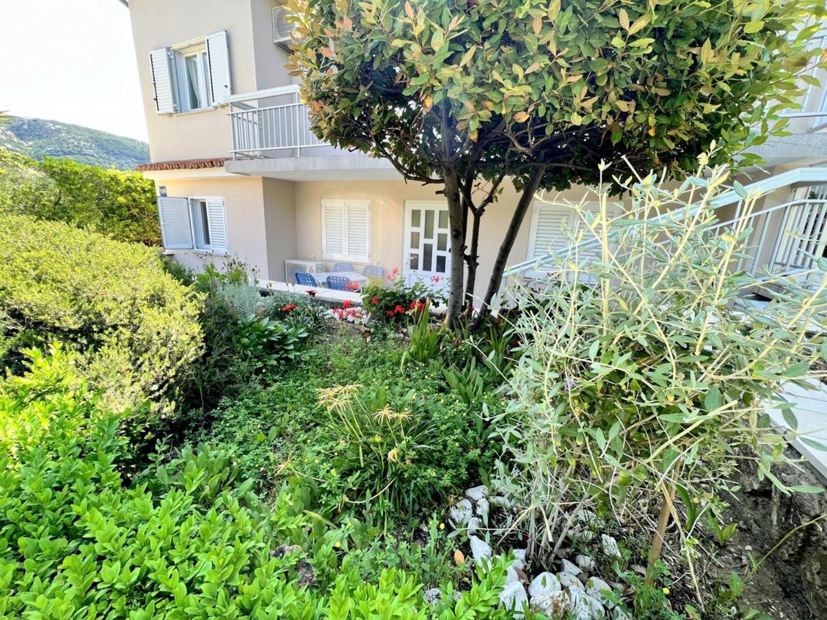 Miramar Gardenn Apartmment Banjol Екстериор снимка